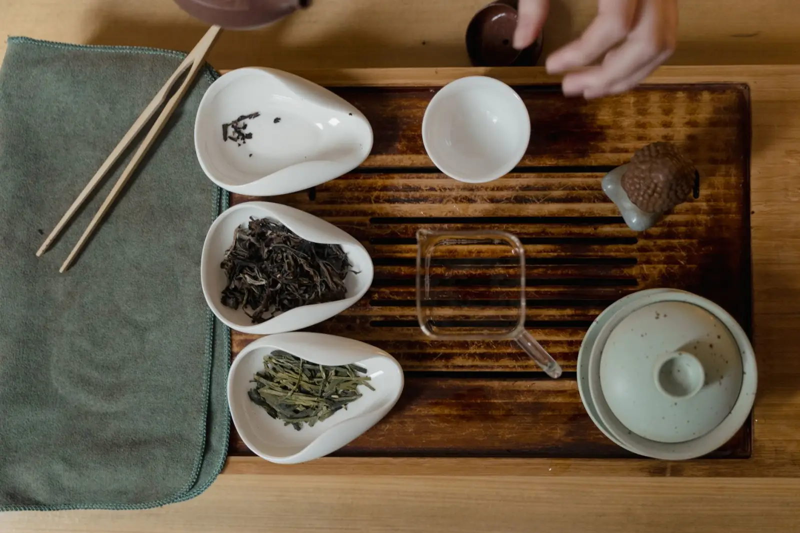 海南企业办公用品设计标准解析:名片与信纸印刷质量管控要点
